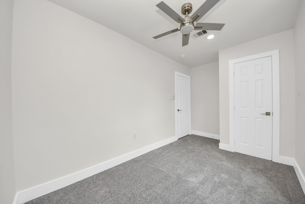 1102 Gazin Street - Photo 16