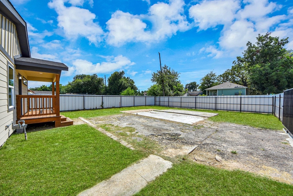 1102 Gazin Street - Photo 26