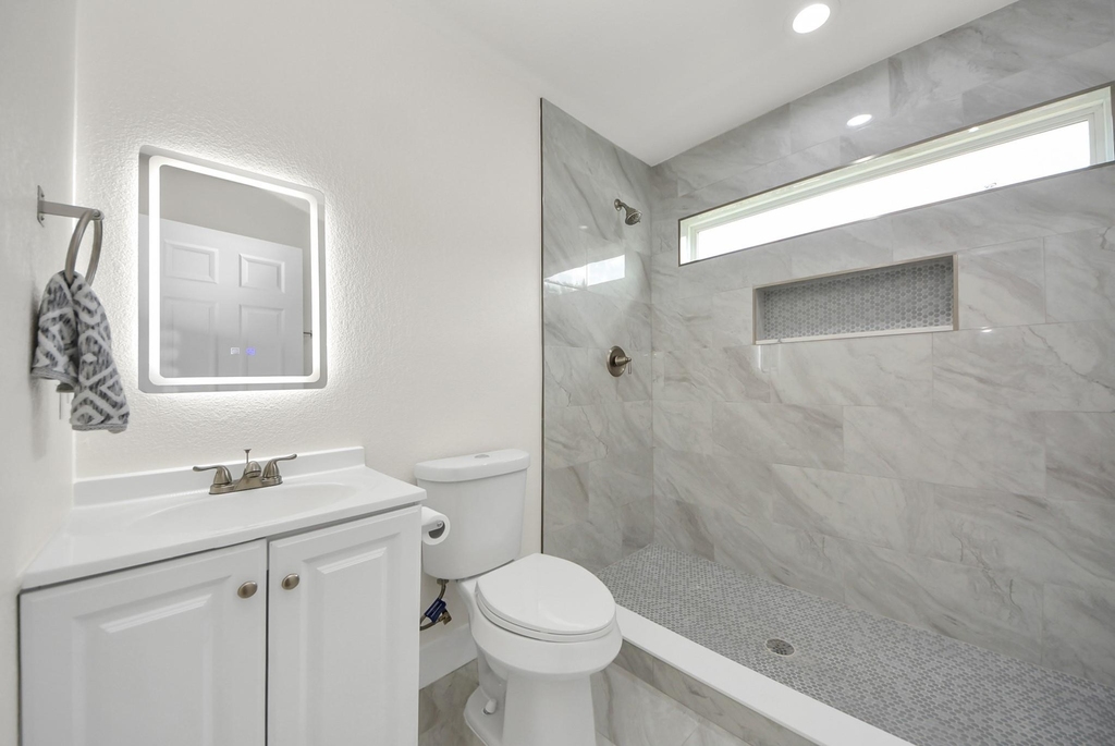 1102 Gazin Street - Photo 14
