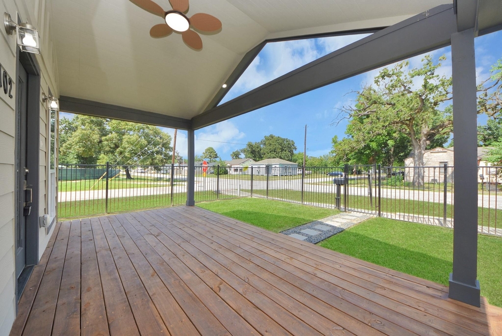 1102 Gazin Street - Photo 25
