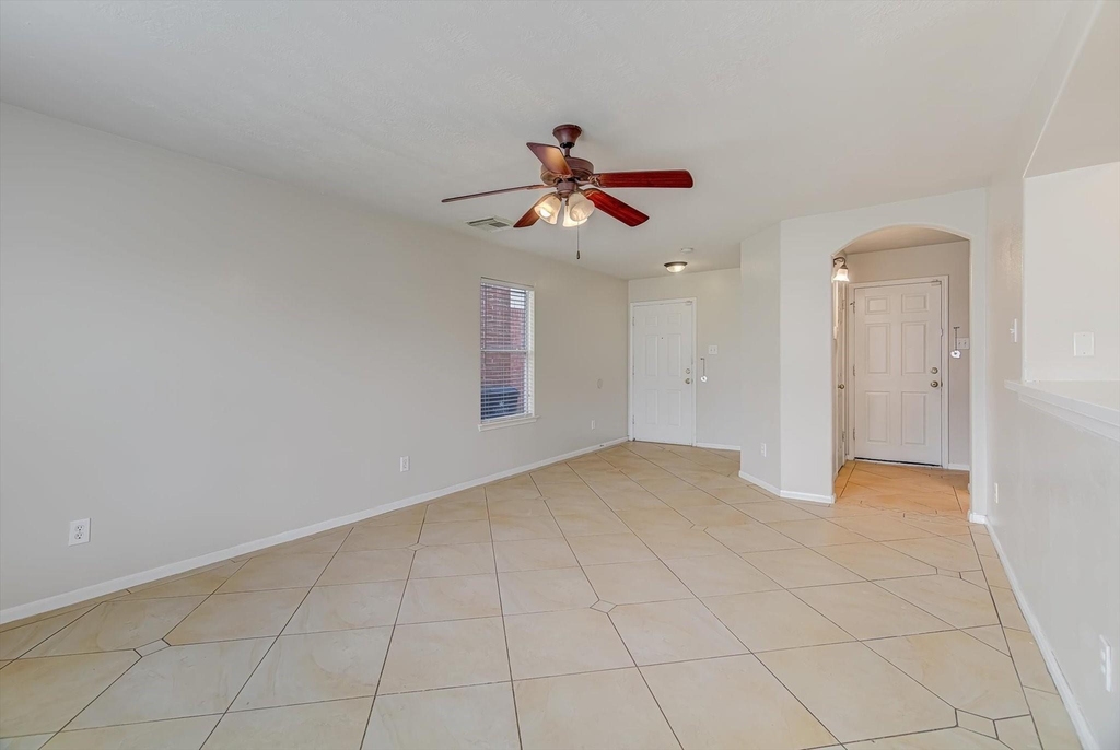13983 Maximos Drive - Photo 5