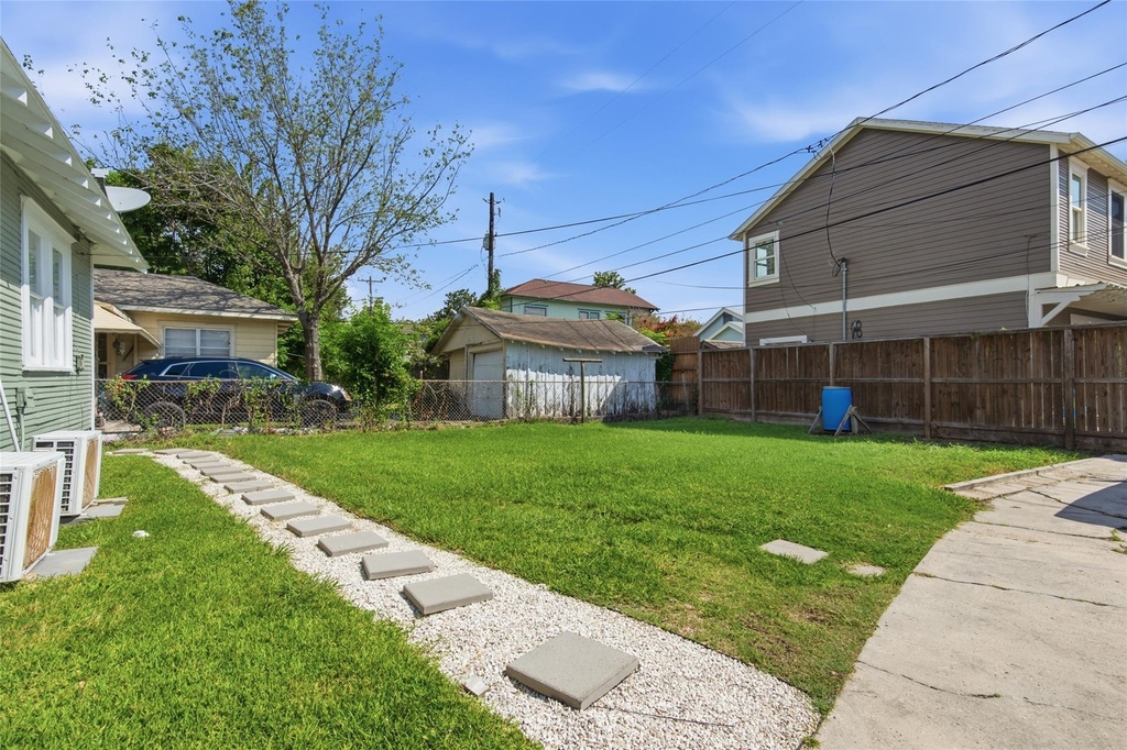 1008 Studewood Street - Photo 11
