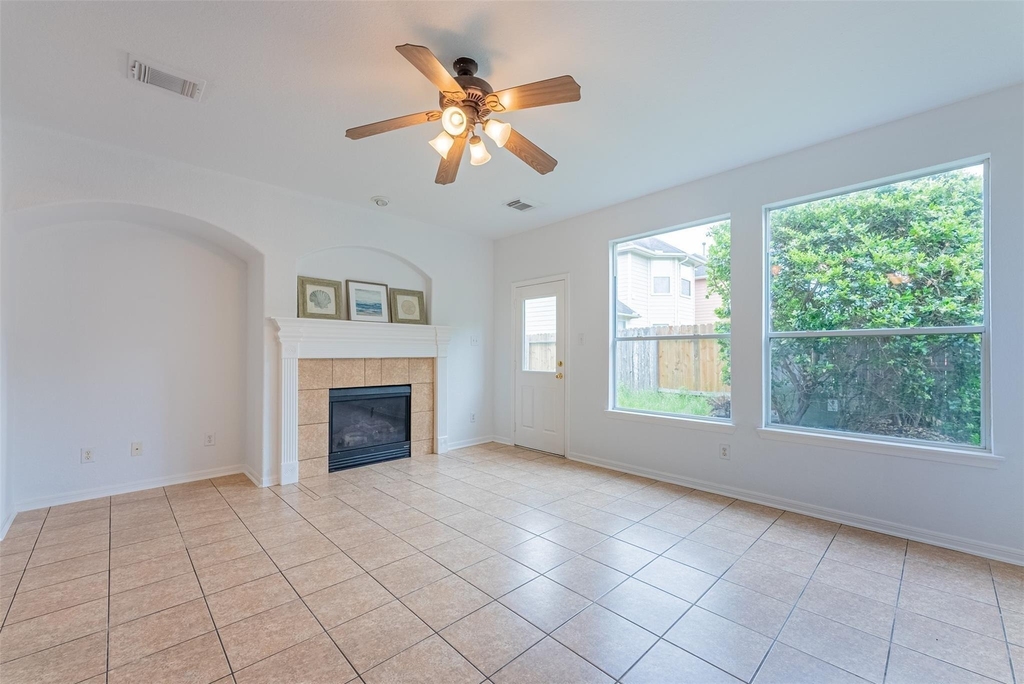 21706 Spring Vine Ln - Photo 9