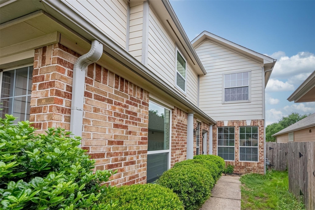 21706 Spring Vine Ln - Photo 3