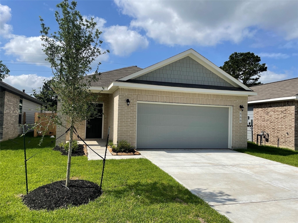 946 Redinger Ridge Drive - Photo 0