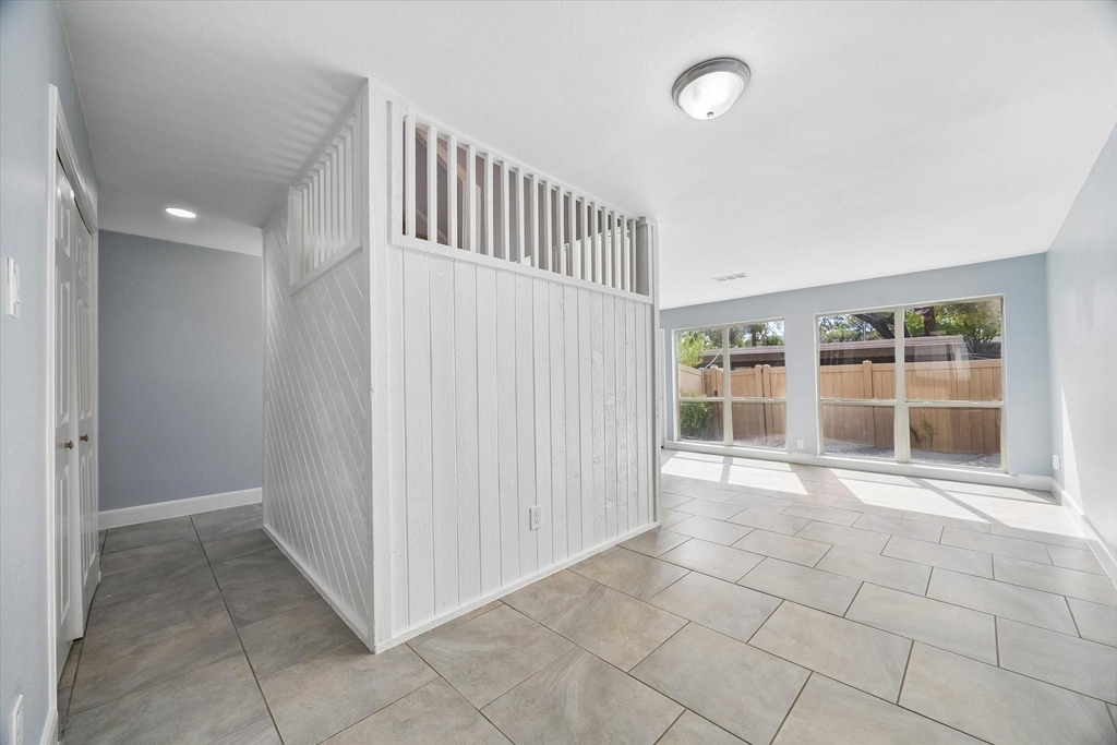 2313 Briarwest Boulevard - Photo 5