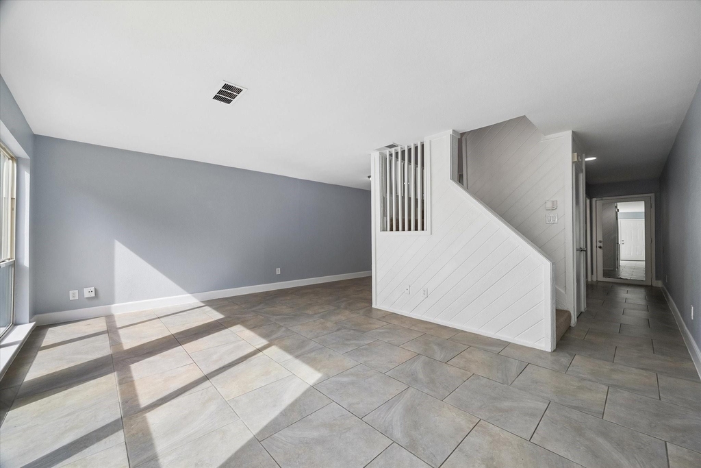 2313 Briarwest Boulevard - Photo 3