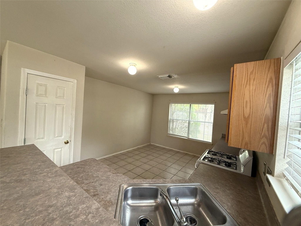 9310 Enmore Court - Photo 8