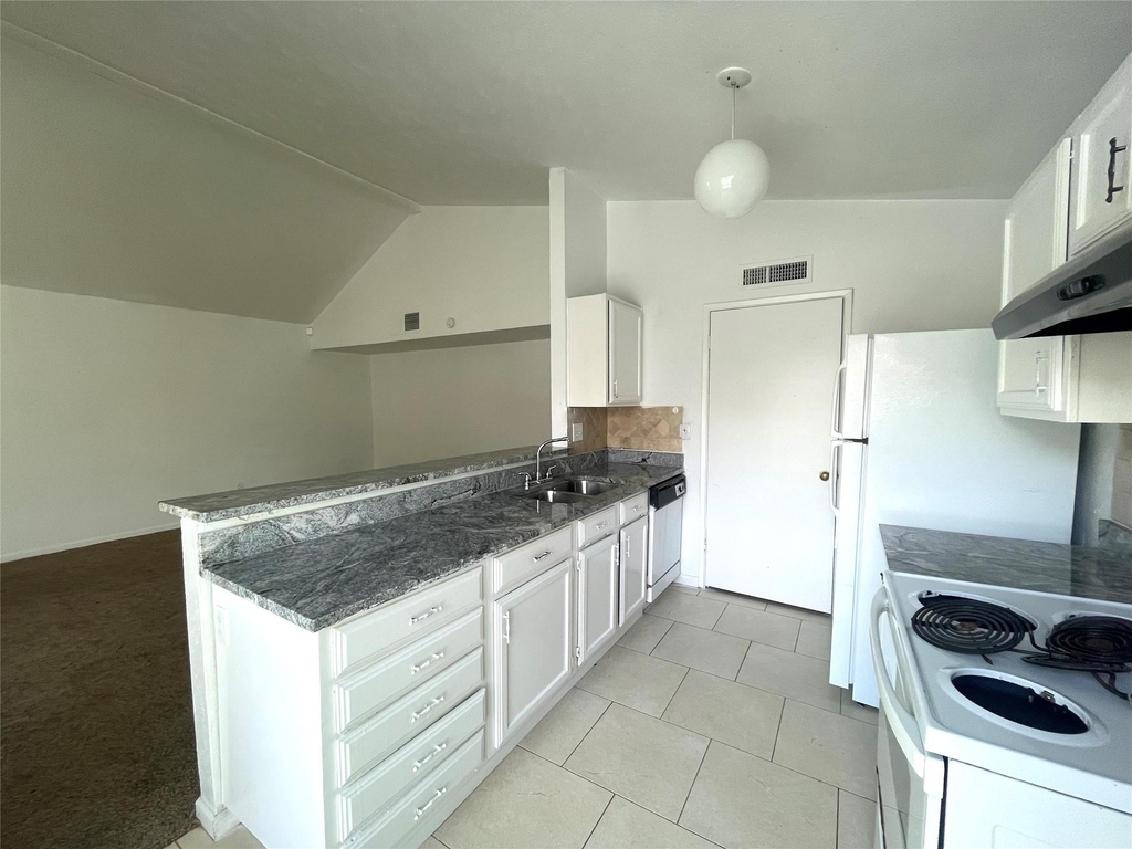 14109 Callahan Drive - Photo 5