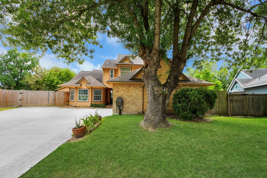 12303 Gambit Dr - Photo 1
