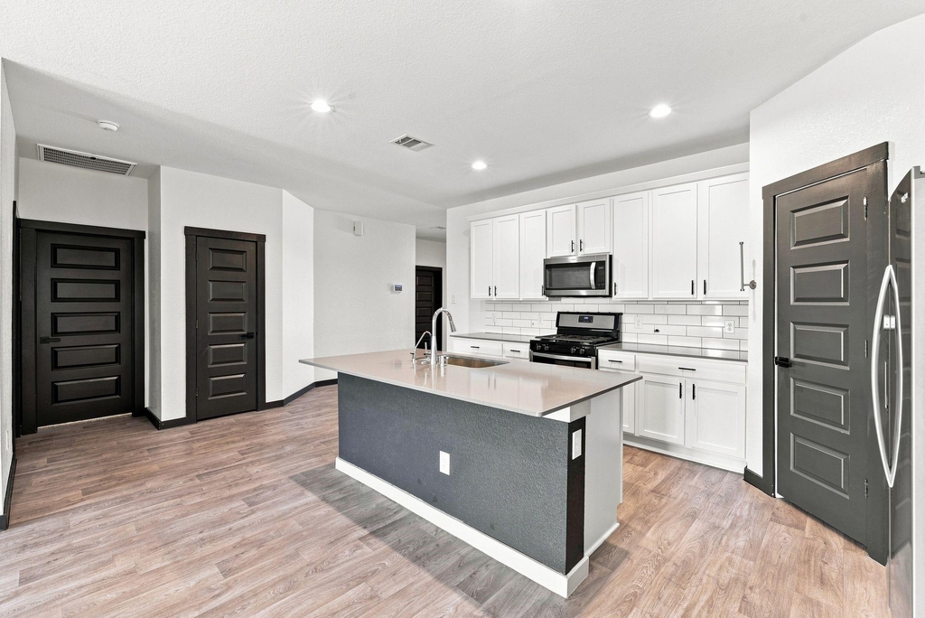 14602 Sweet Water Drive - Photo 9
