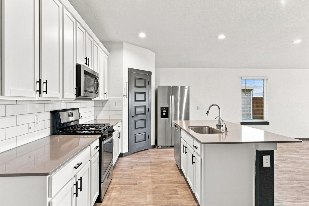 14602 Sweet Water Drive - Photo 8