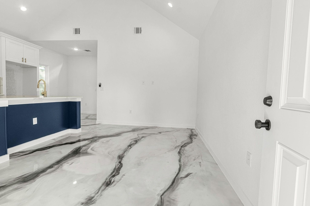 16740 E Ivanhoe - Photo 4