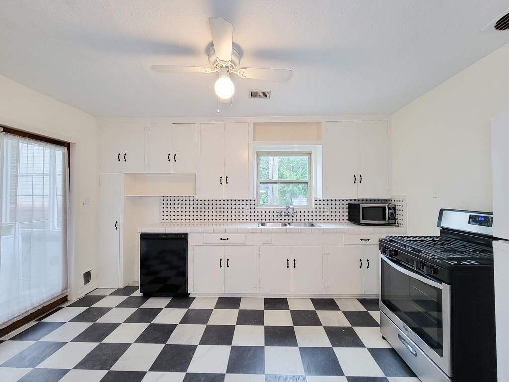 2249 Branard Street - Photo 10