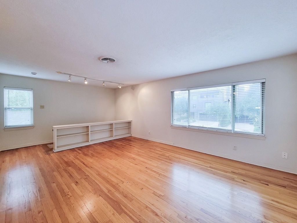 2249 Branard Street - Photo 8