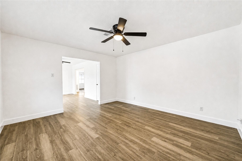 1206 Gary Avenue - Photo 4