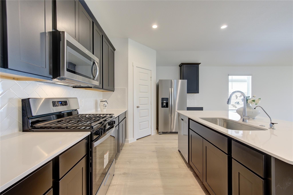 8038 Tropea Drive - Photo 11