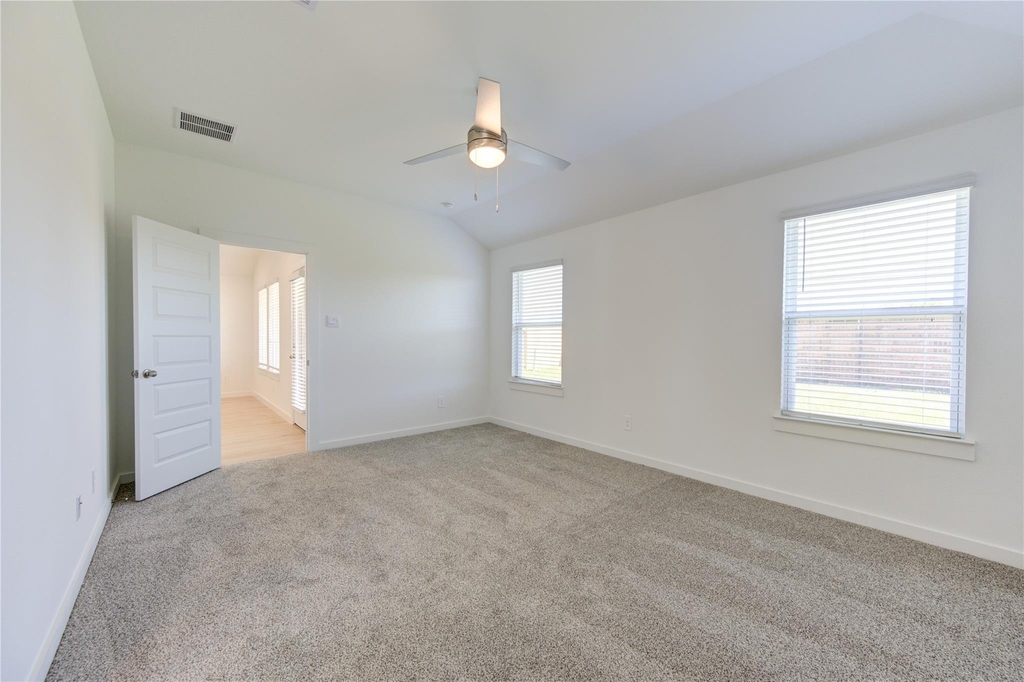 8038 Tropea Drive - Photo 23