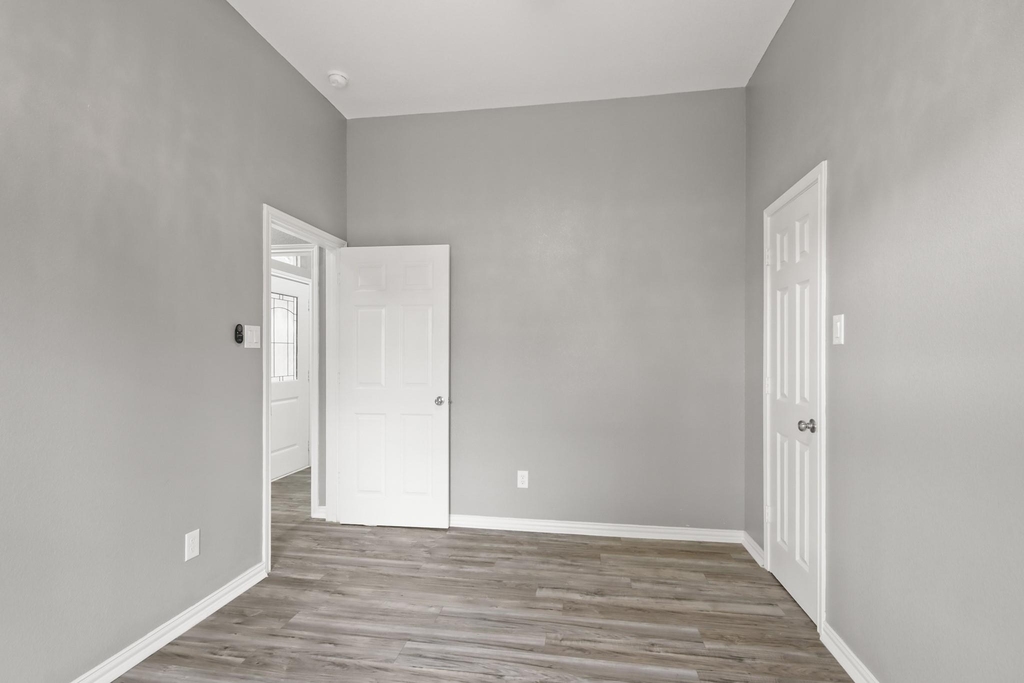 535 Corydon Drive - Photo 24