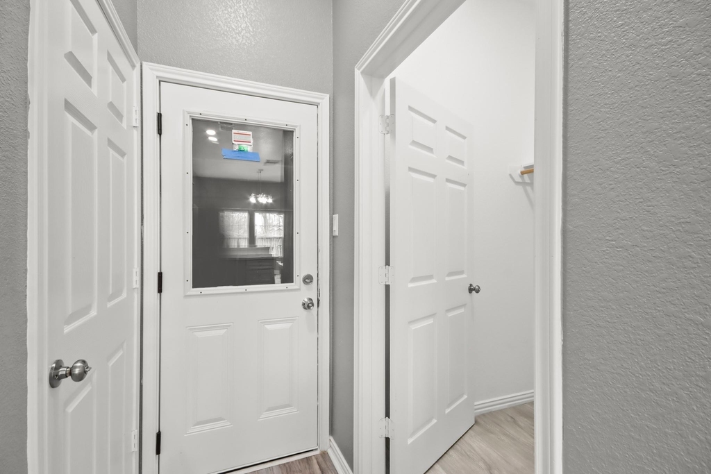 535 Corydon Drive - Photo 10