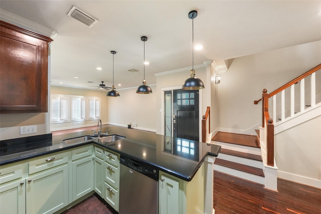 1317 Prince Street - Photo 14
