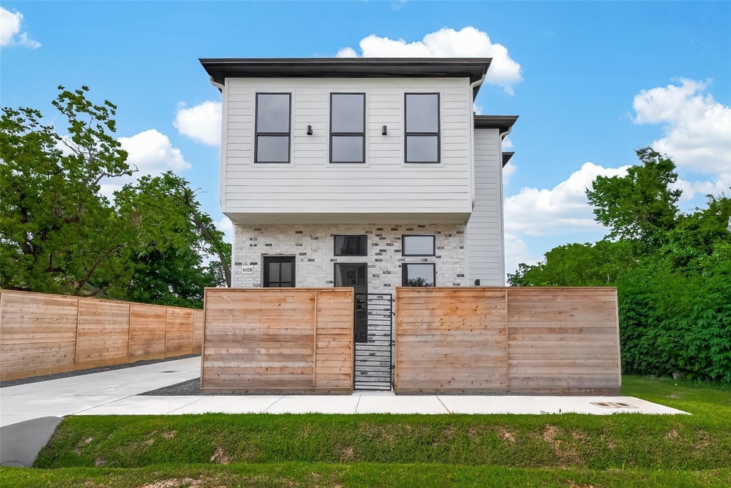 602 Jewett Street - Photo 4