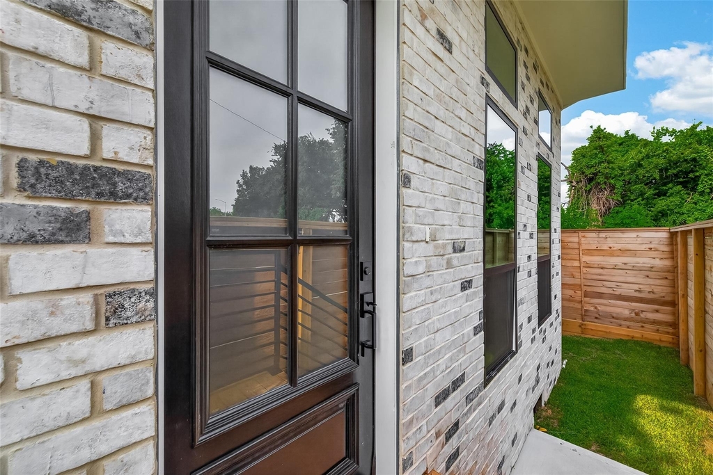 602 Jewett Street - Photo 6