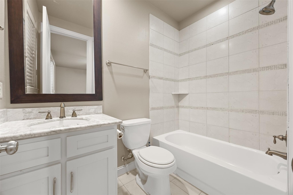 1212 St Charles - Photo 11