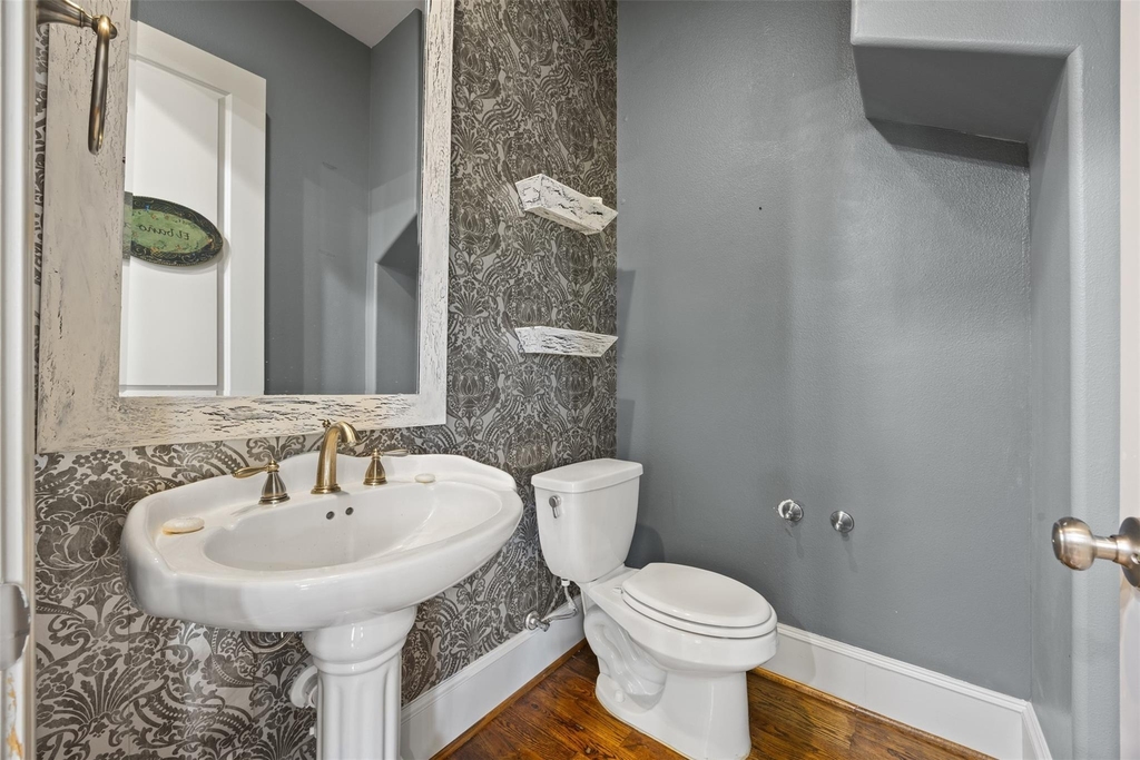 1212 St Charles - Photo 15