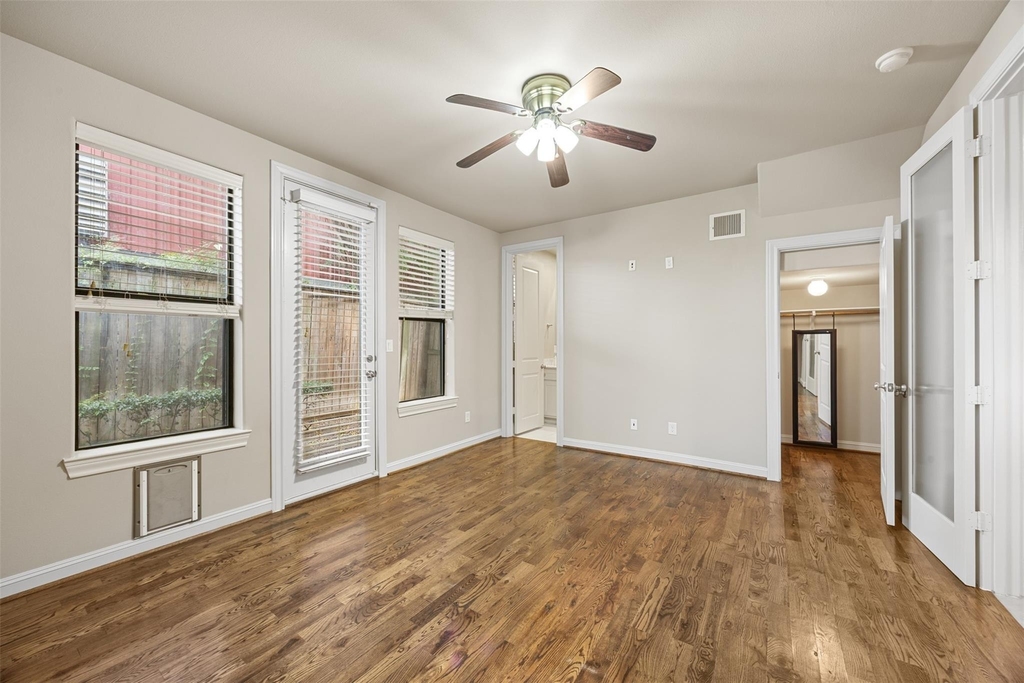 1212 St Charles - Photo 7