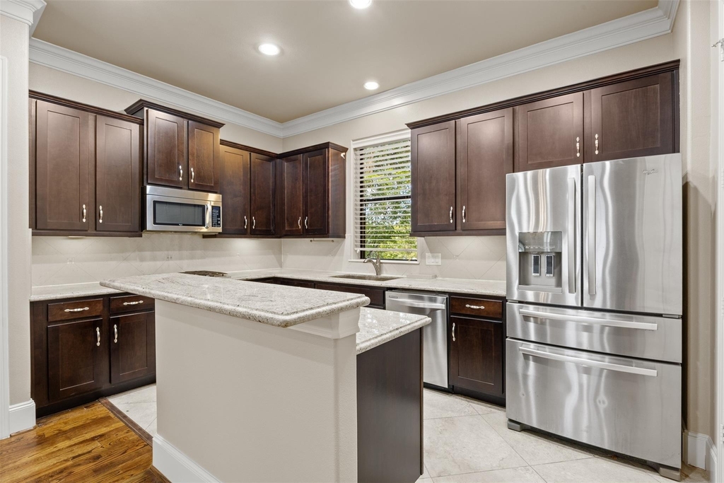 1212 St Charles - Photo 0