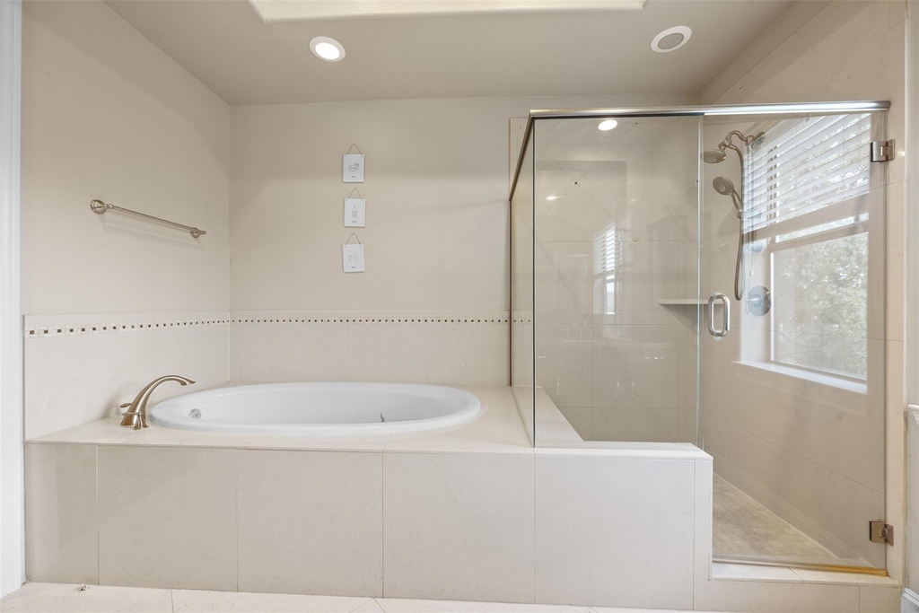 1212 St Charles - Photo 14