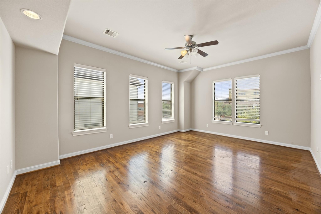 1212 St Charles - Photo 20