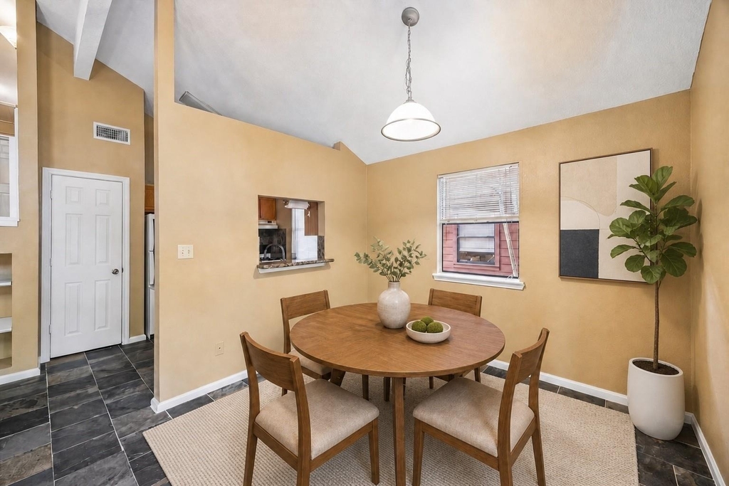 422 Nursery Road - Photo 4