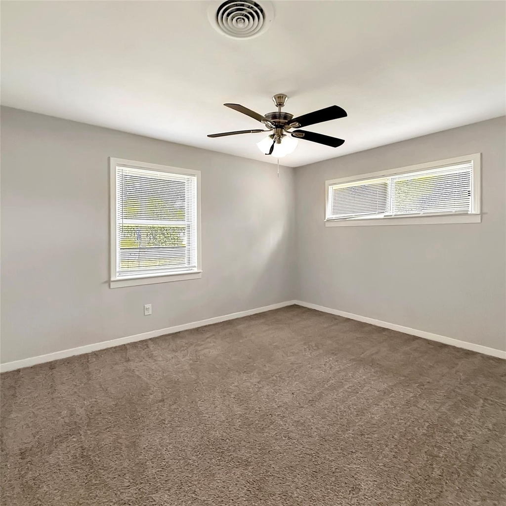 819 W Kyle Road - Photo 13