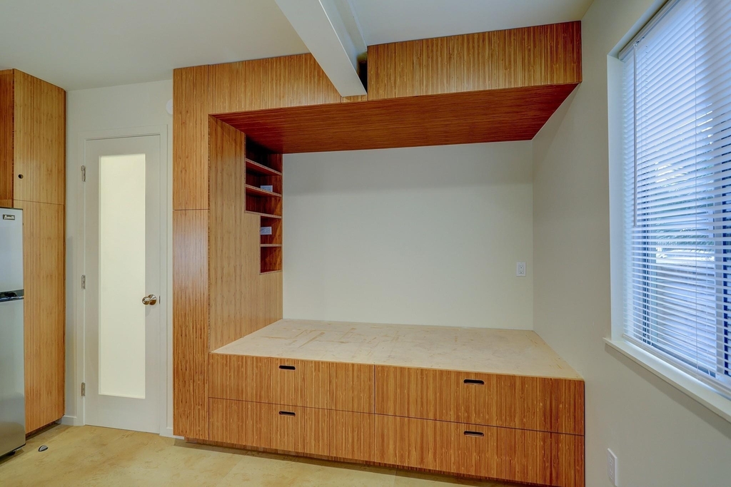 3407 Graustark Street - Photo 6