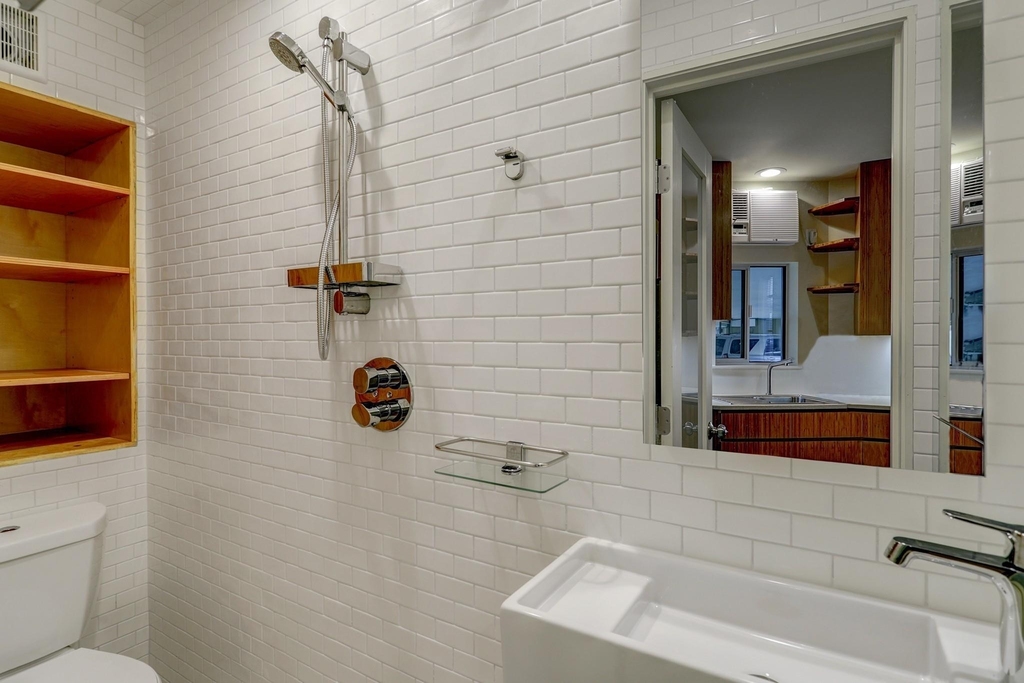 3407 Graustark Street - Photo 7