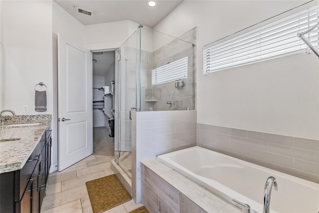 2114 Sabine Street - Photo 13