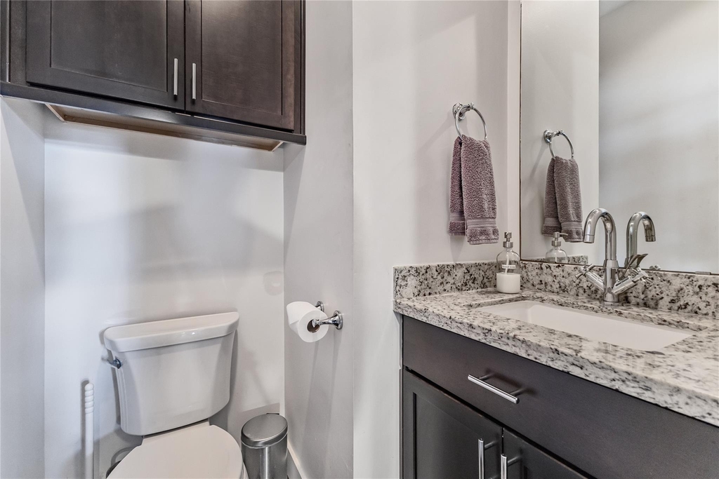 2114 Sabine Street - Photo 11