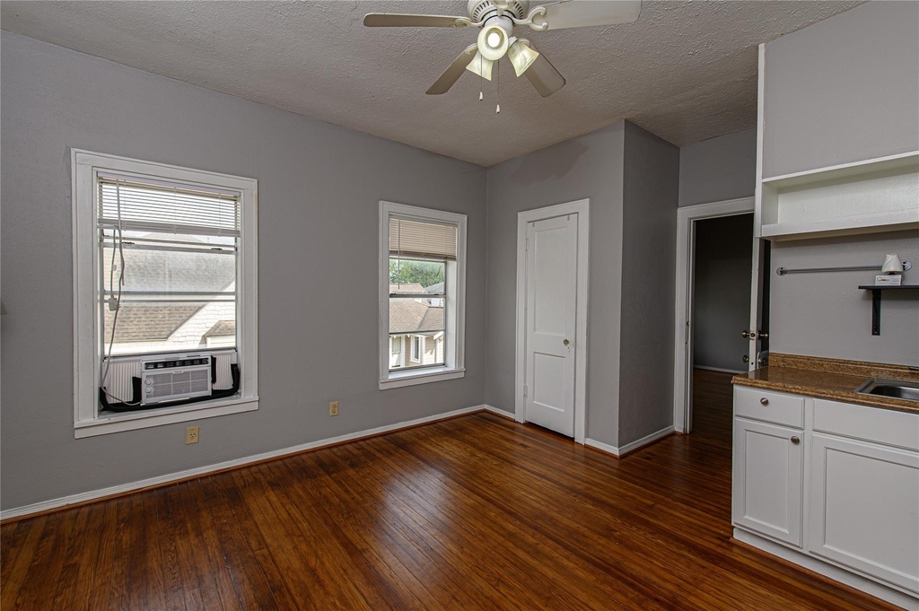4620 Clay - Photo 3