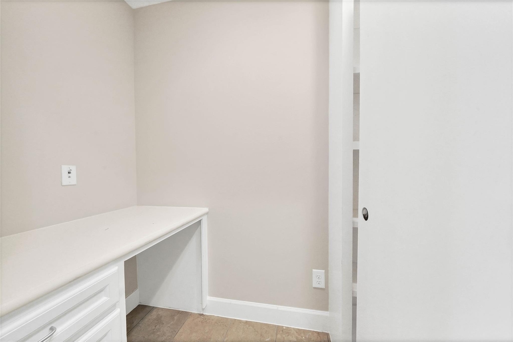 3633 Main Plaza Drive - Photo 4