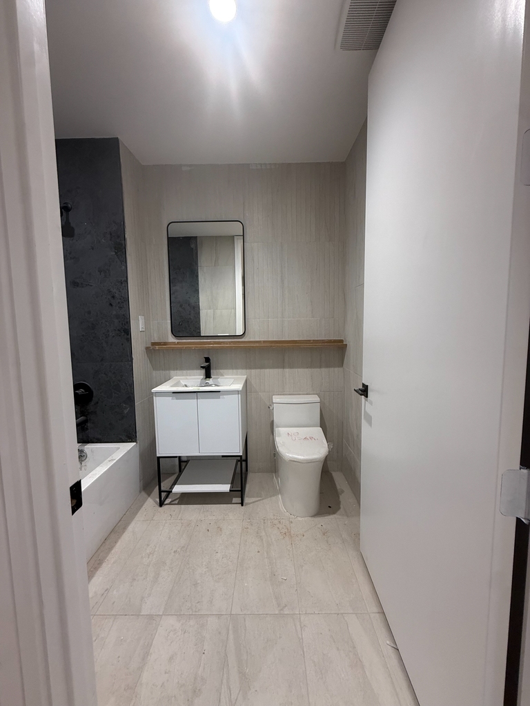 997 Rogers Avenue - Photo 2