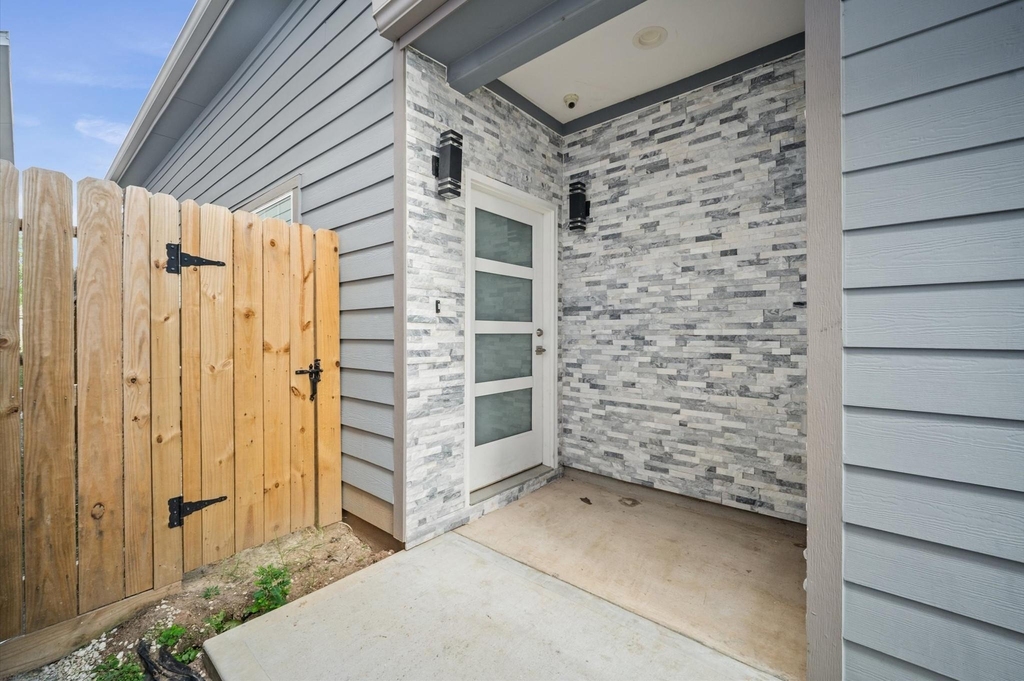 10017 Morocco Road - Photo 2
