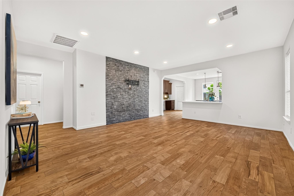 923 Saginaw Bay Court - Photo 1