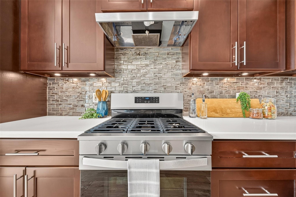 923 Saginaw Bay Court - Photo 8