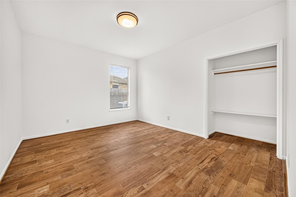 923 Saginaw Bay Court - Photo 25