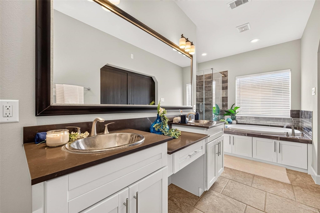 923 Saginaw Bay Court - Photo 20
