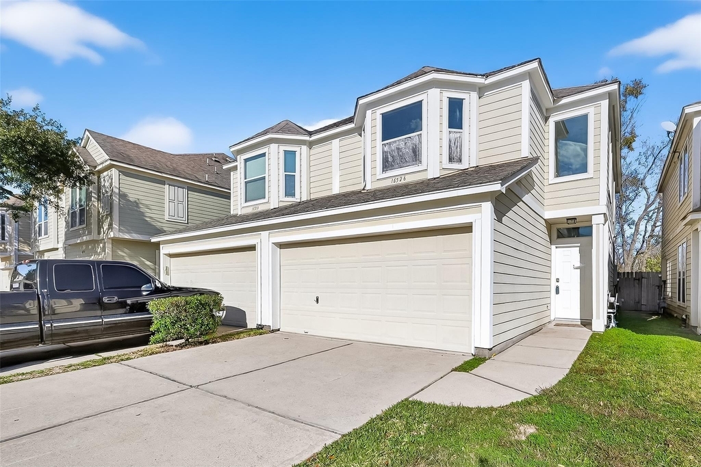 16526 Pentonshire Lane - Photo 0