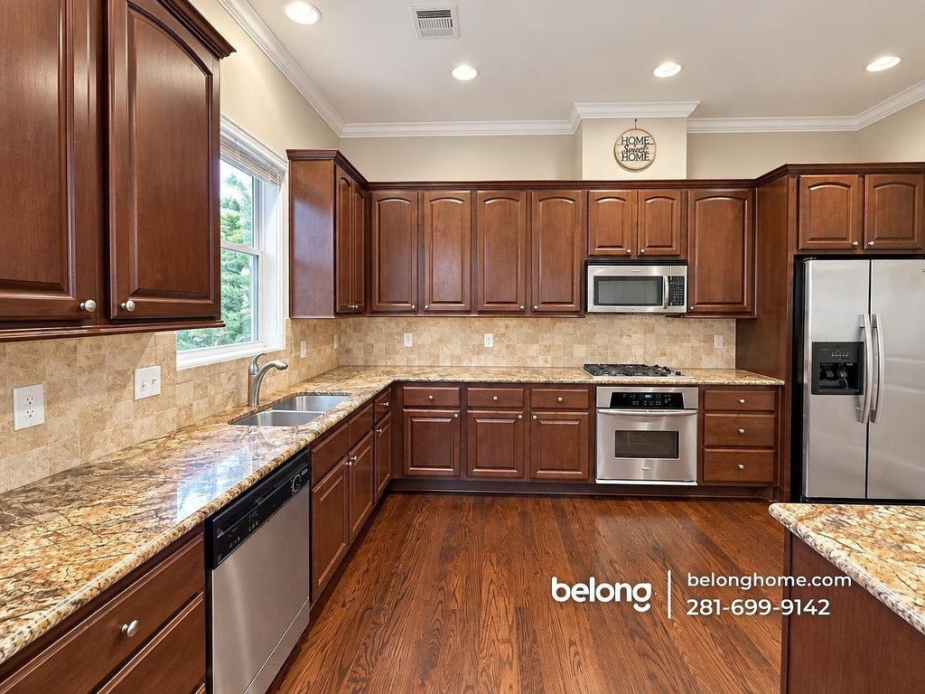 219 West 27th St - Photo 13