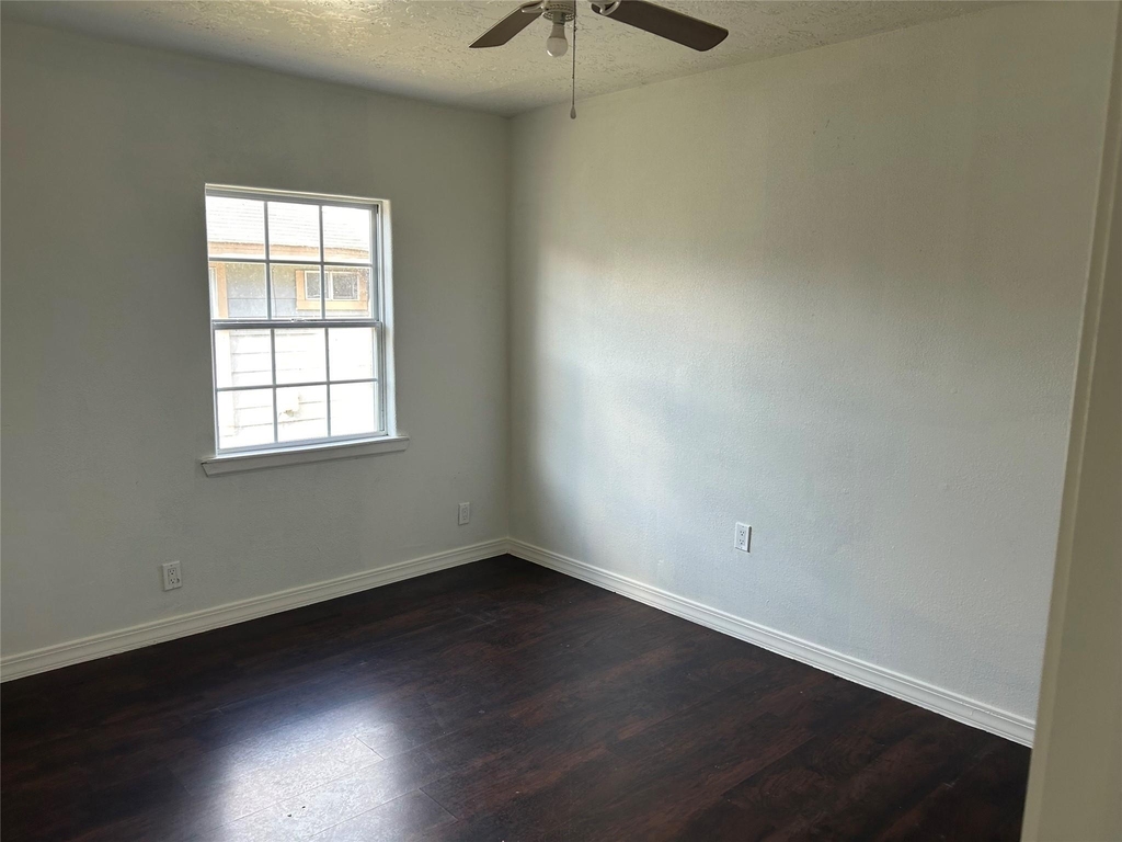 10133 Friendly Road - Photo 4